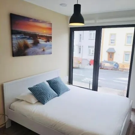 Luxury New Flat W Terrace & Parking Appartement