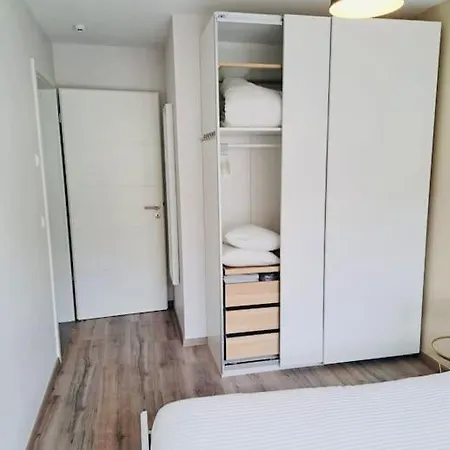 Luxury New Flat W Terrace & Parking Appartement *
